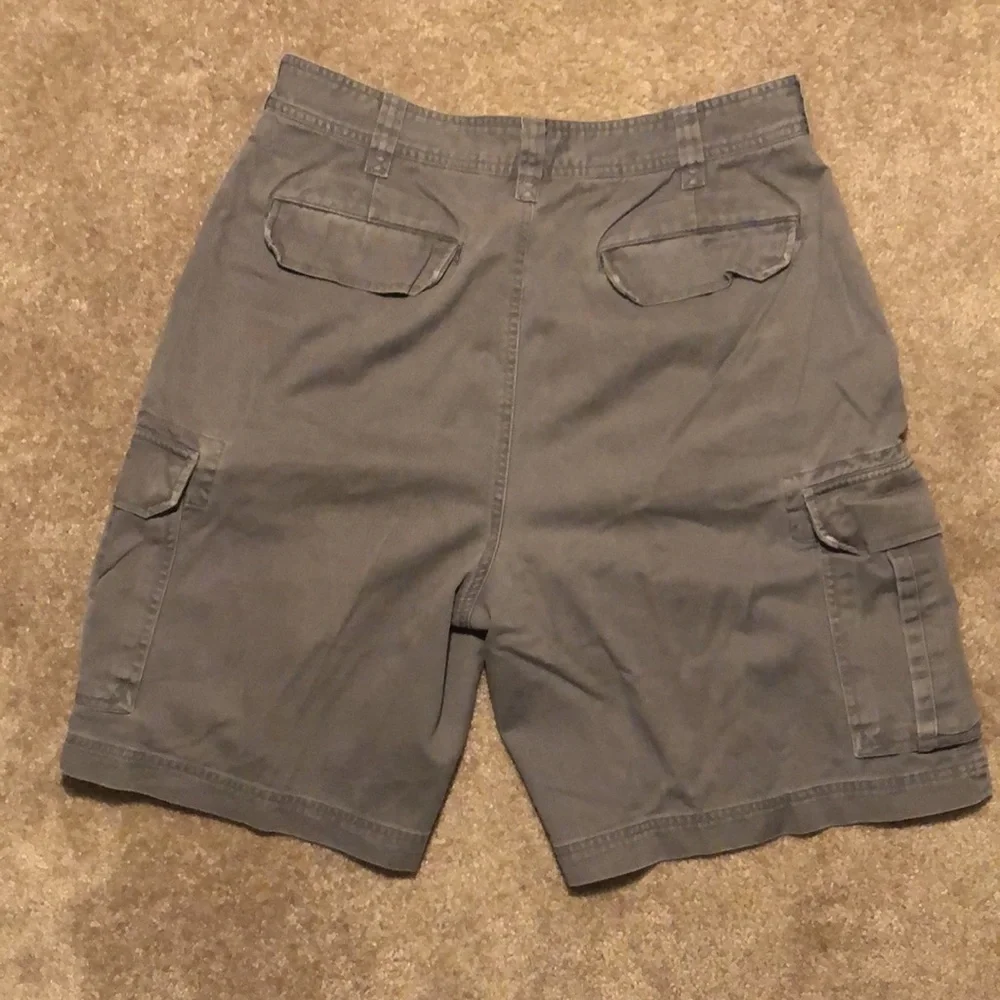 Vintage Tommy Hilfiger Gray High Rise 9 Inch Inseam Cotton Cargo Shorts